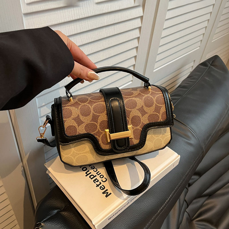 Interior Design High End - Tas Selempang Model Pelana dengan Desain