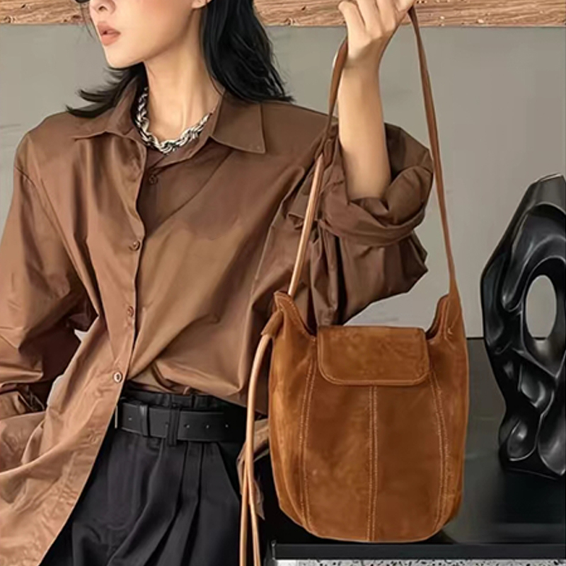 Tas Selempang Wanita Model Emb - Interior Design High End ulasan dan harga